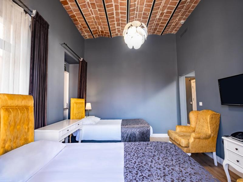 Galata 1875 Suites image
