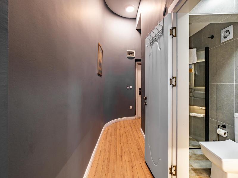 Galata 1875 Suites image