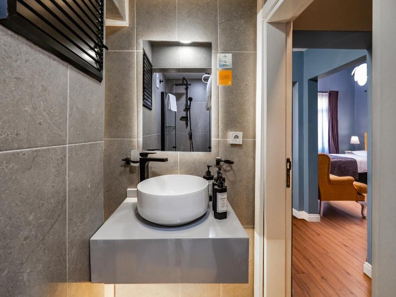 Galata 1875 Suites image