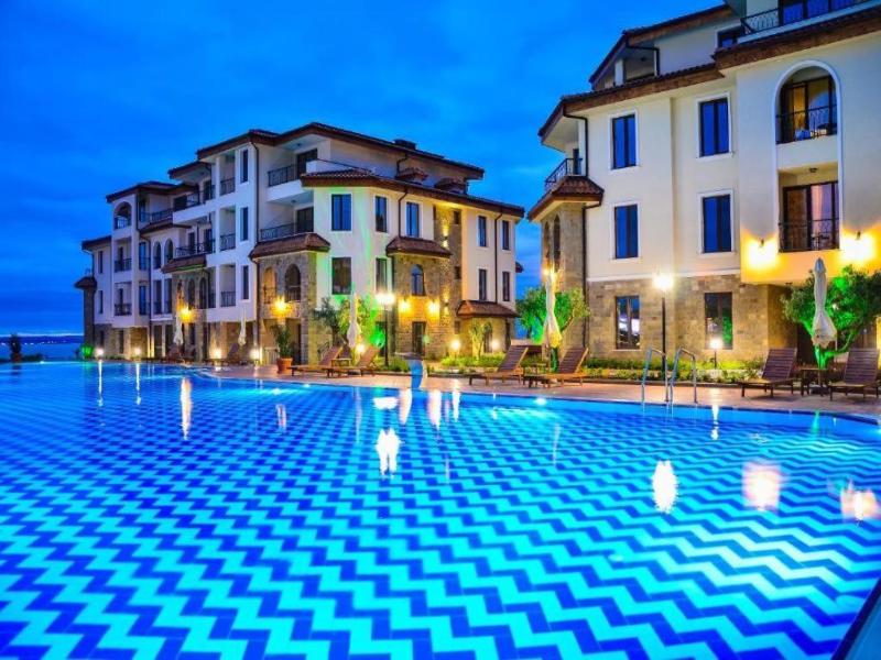 Burgas Beach Resort Apartments image