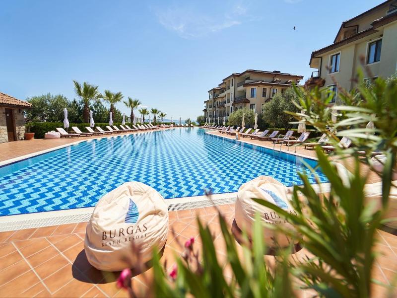 Burgas Beach Resort Apartments image