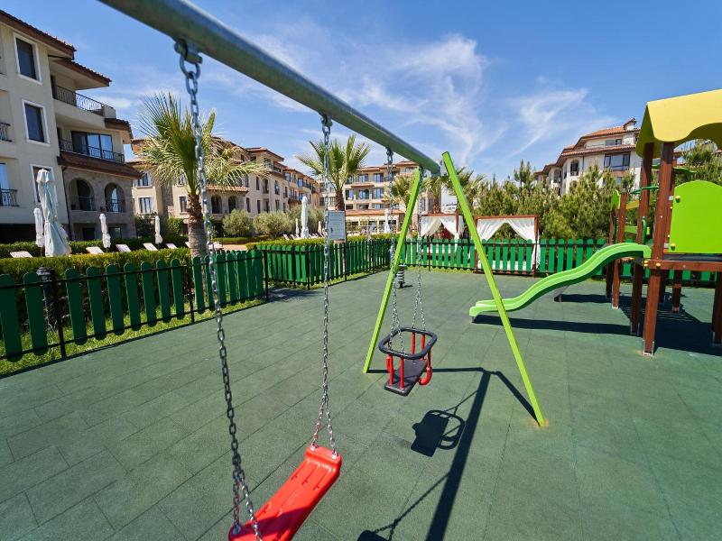 Burgas Beach Resort Apartments image