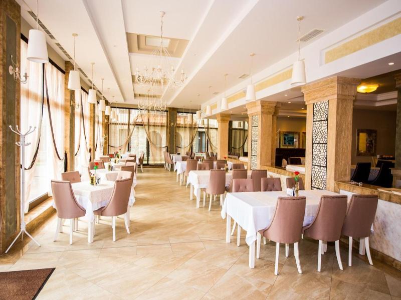 Burgas Beach Resort Apartments image