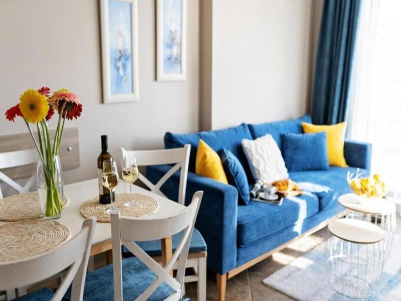 Burgas Beach Resort Apartments image