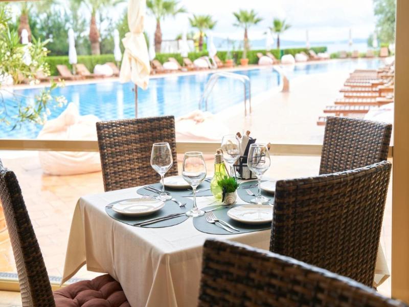 Burgas Beach Resort Apartments image