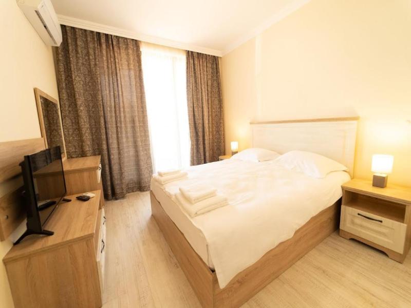 Burgas Beach Resort Apartments image