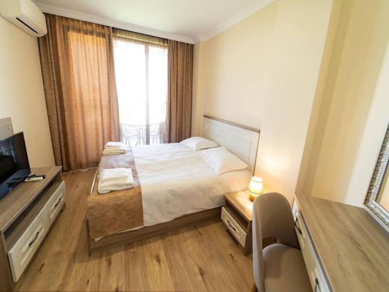Burgas Beach Resort Apartments image