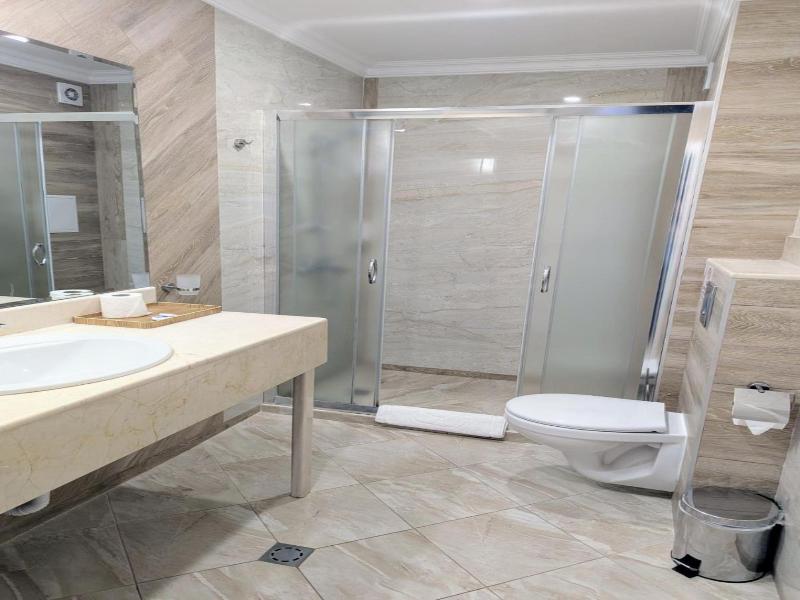 Burgas Beach Resort Apartments image