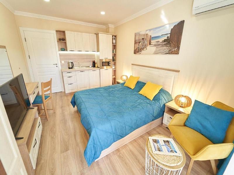 Burgas Beach Resort Apartments image