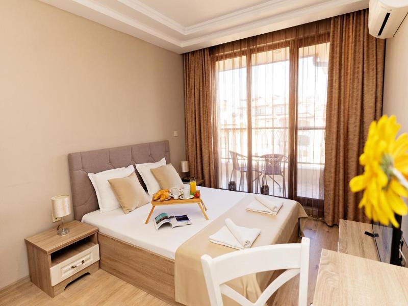 Burgas Beach Resort Apartments image