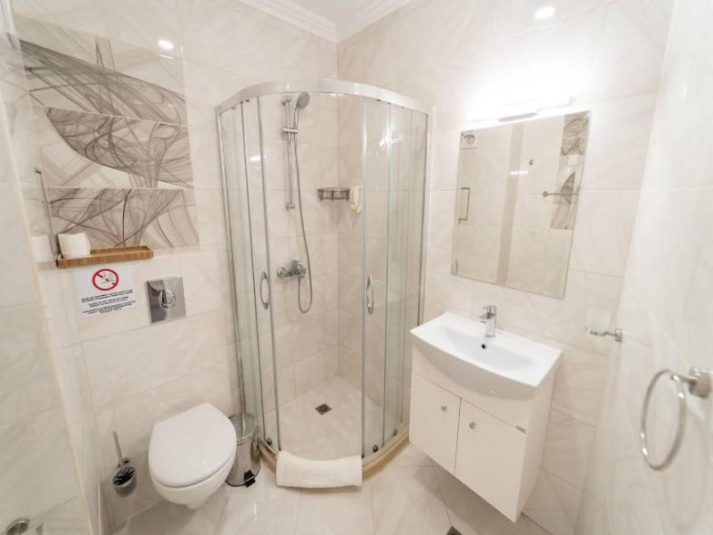 Burgas Beach Resort Apartments image