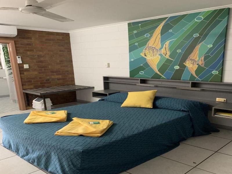 Sandpiper Motel