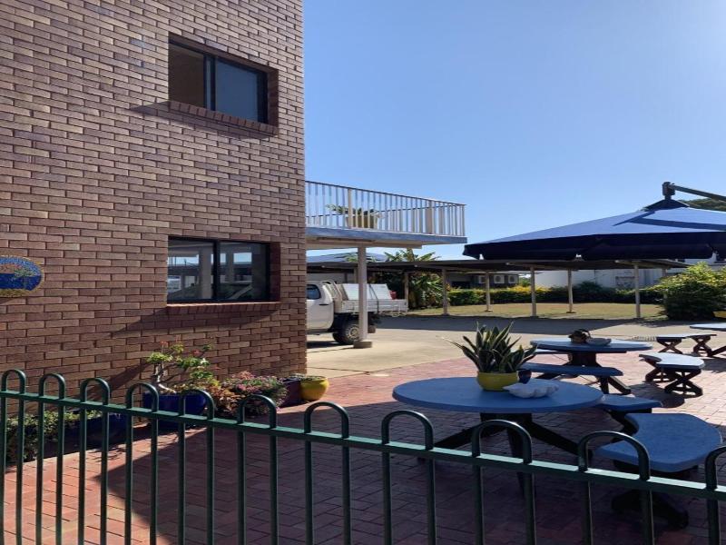 Sandpiper Motel