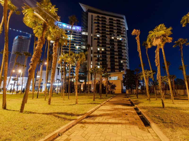 Miramar Luxury Residences image