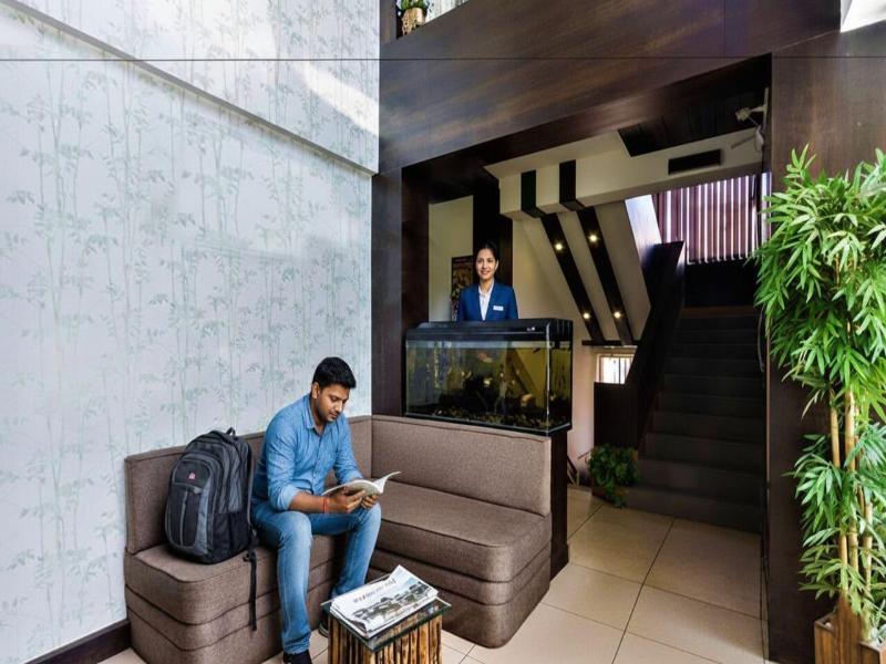 Fabhotel Sholas Residency I image