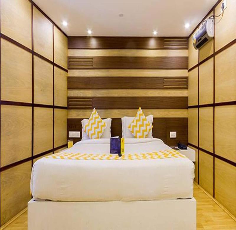 Fabhotel Sholas Residency I image