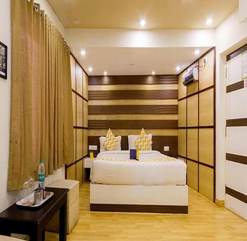 Fabhotel Sholas Residency I image