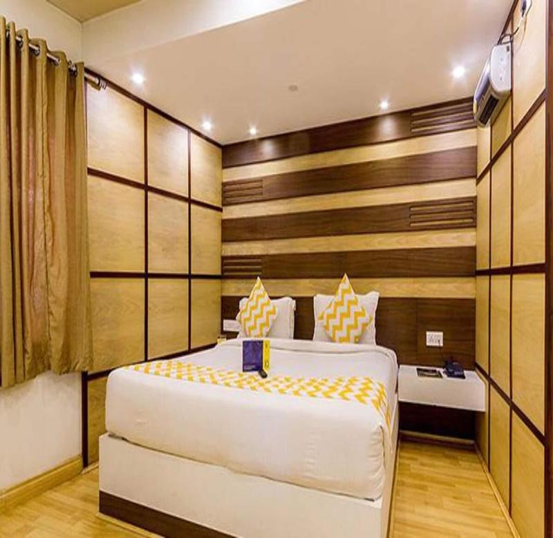 Fabhotel Sholas Residency I image