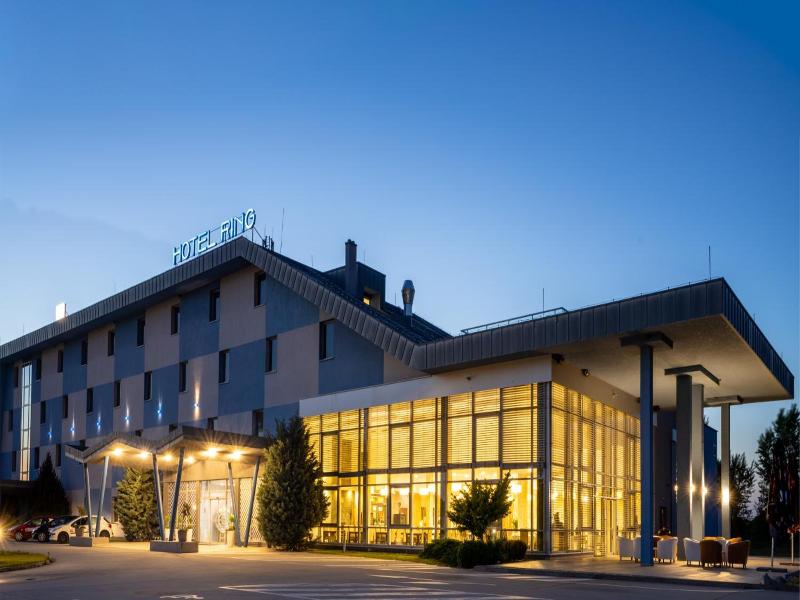 Hotel Ring