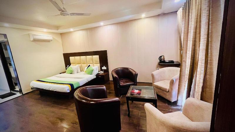 Hotel Himshri By Ovata image