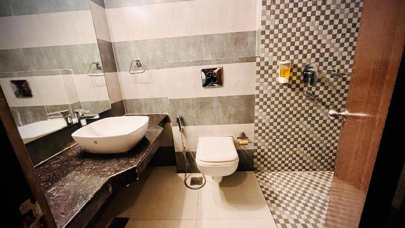 Hotel Himshri By Ovata image