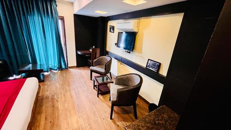 Hotel Himshri By Ovata image