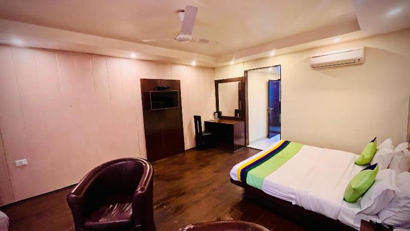 Hotel Himshri By Ovata image