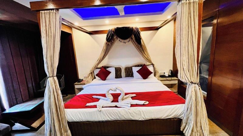 Hotel Himshri By Ovata image