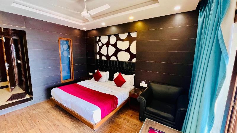 Hotel Himshri By Ovata image