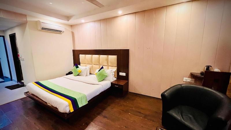 Hotel Himshri By Ovata image