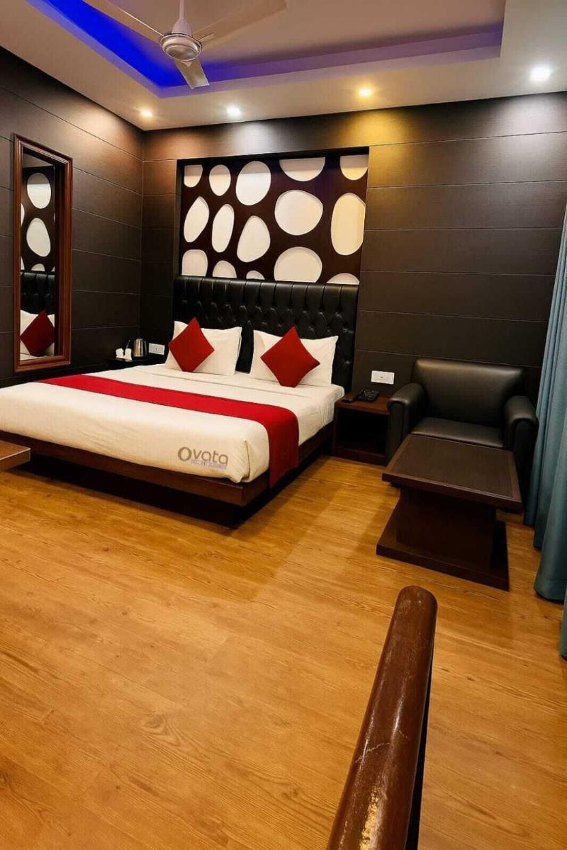 Hotel Himshri By Ovata image