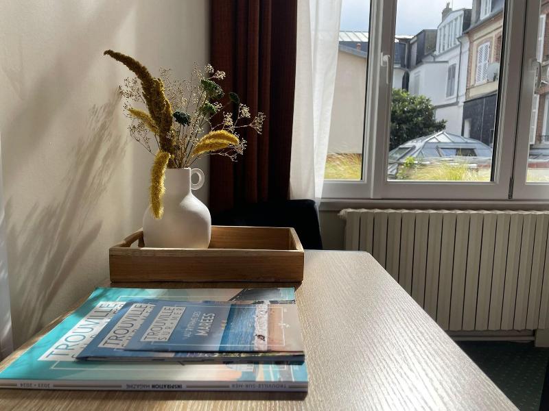 Ha Tel Le Trouville image