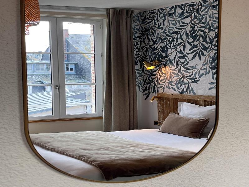 Ha Tel Le Trouville image