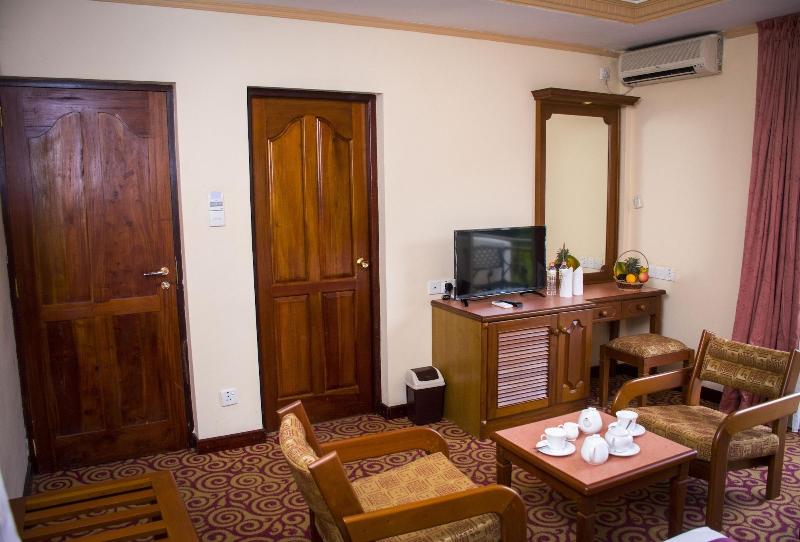 Hotel Lakefield image