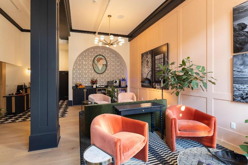 Hotel Thaxter image