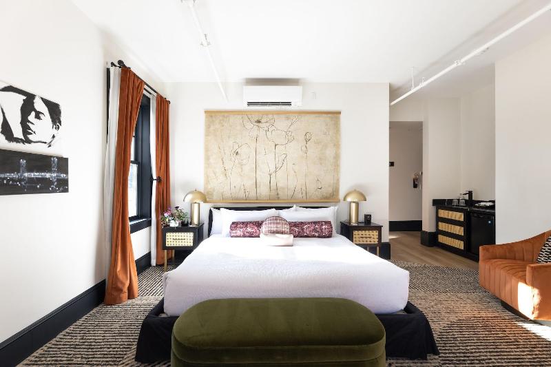 Hotel Thaxter image