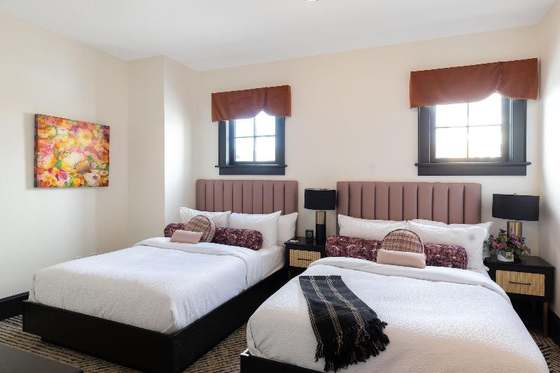 Hotel Thaxter image