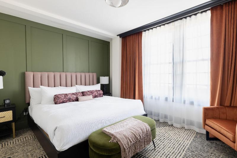 Hotel Thaxter image
