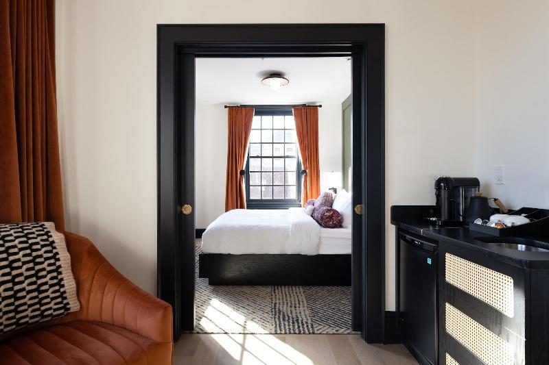 Hotel Thaxter image