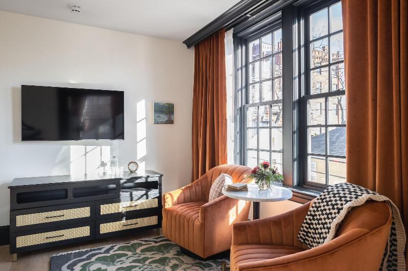 Hotel Thaxter image