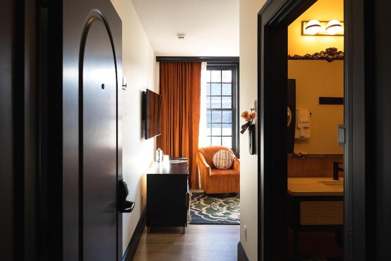 Hotel Thaxter image