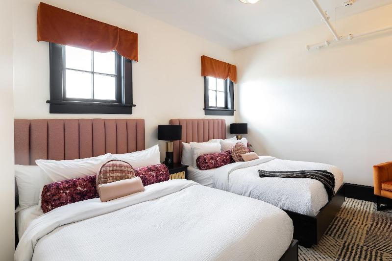 Hotel Thaxter image