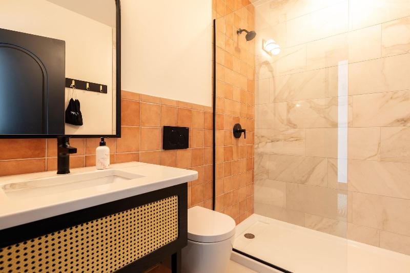 Hotel Thaxter image