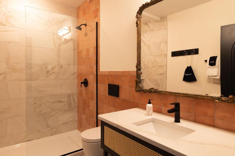 Hotel Thaxter image