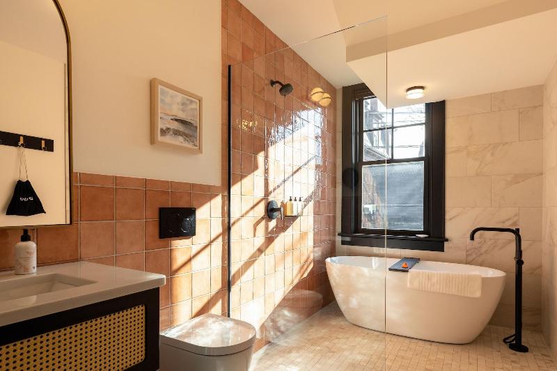 Hotel Thaxter image