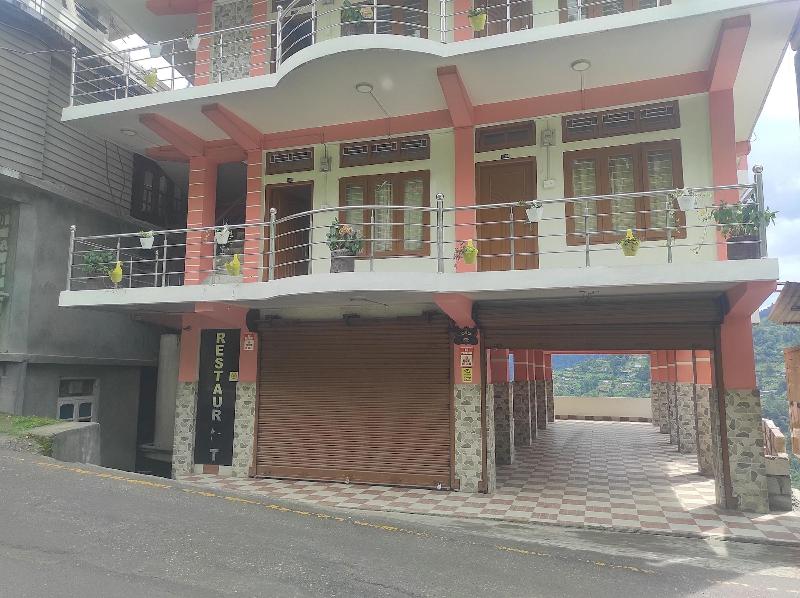 Hotel Nambrog — general view