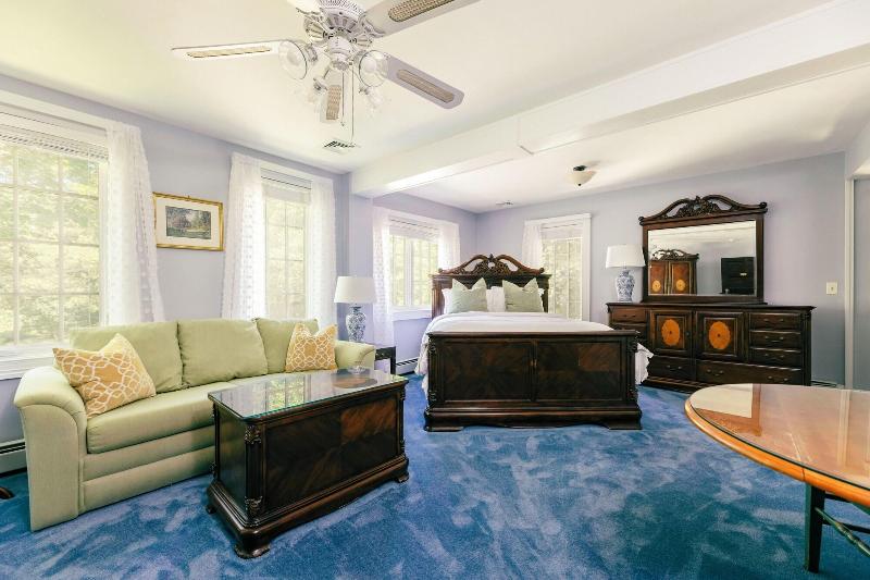 The Villa Bed Breakfast image