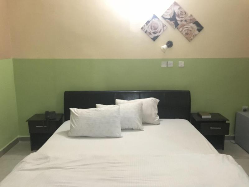 Richmond Hills Suites