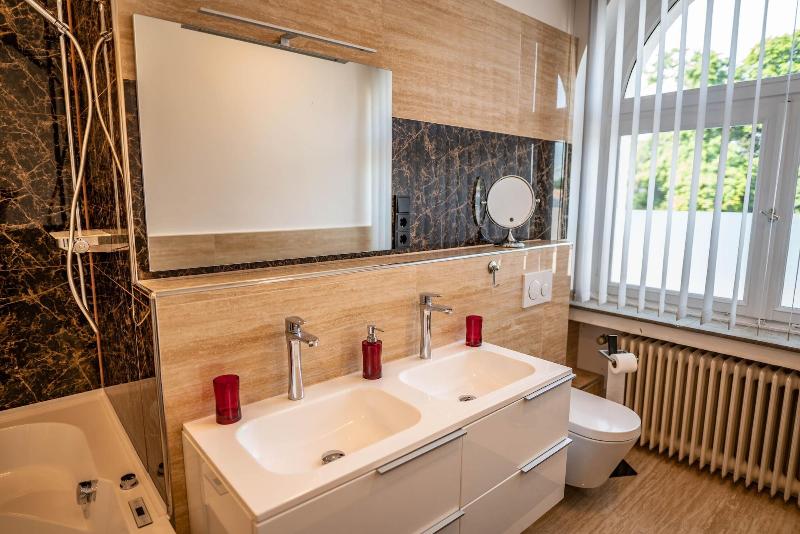 Villa Bowdy image