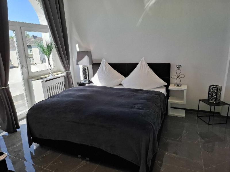 Villa Bowdy image